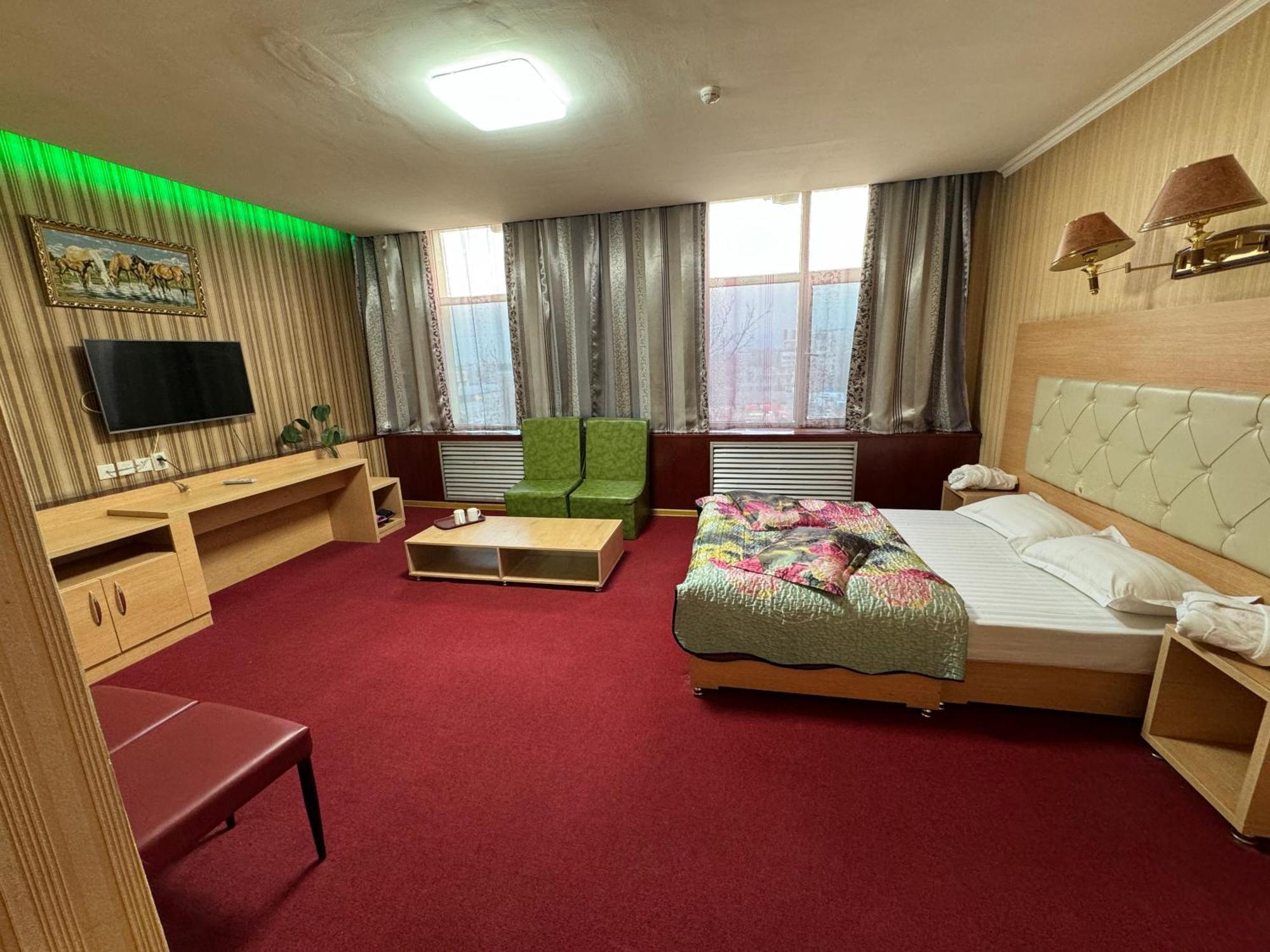 Zolotoi Drakon Hotel Almaty Extérieur photo