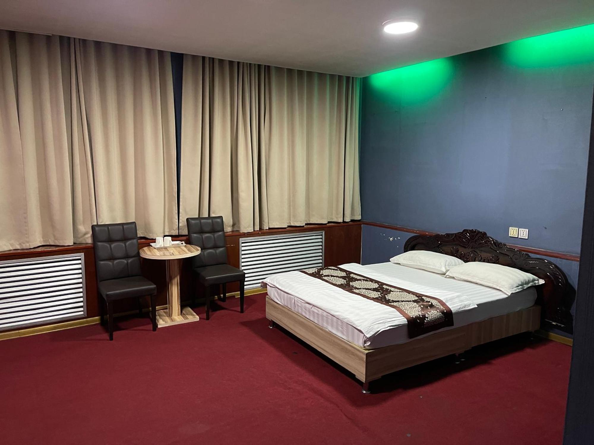 Zolotoi Drakon Hotel Almaty Extérieur photo