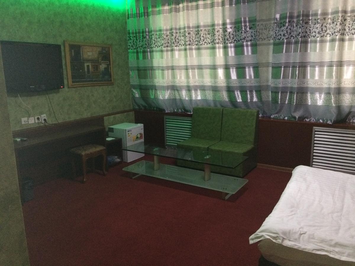Zolotoi Drakon Hotel Almaty Extérieur photo