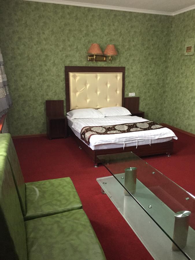 Zolotoi Drakon Hotel Almaty Extérieur photo